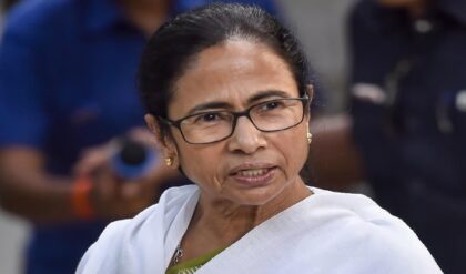 ২০ দিনের নীরবতা ভাঙলেন মমতা! ফেসবুক লাইভে তুললেন ইভিএম কারচুপির বিস্ফোরক অভিযোগ ২০ দিনের নীরবতা ভাঙলেন মমতা! ফেসবুক লাইভে তুললেন ইভিএম কারচুপির বিস্ফোরক অভিযোগ
