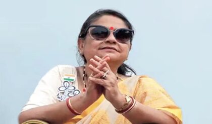তৃণমূলের অন্দরে বড়সড় ভাঙন! জেলা সভাপতির পদ ছাড়লেন কাকলি, নিশানায় অভিষেক