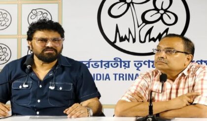 ‘বুলডোজার রাজনীতি’ থেকে এসআইআর: বিজেপিকে তুলোধনা কুণাল-বাবুলের, তোলপাড় রাজ্য রাজনীতি!
