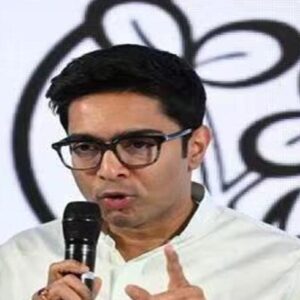 অভিষেকের বাড়িতে পুলিশি হানা! ‘শান্তিনিকেতন’ থেকে মনিটর বাজেয়াপ্ত, তুঙ্গে রাজনৈতিক জল্পনা অভিষেকের বাড়িতে পুলিশি হানা! ‘শান্তিনিকেতন’ থেকে মনিটর বাজেয়াপ্ত, তুঙ্গে রাজনৈতিক জল্পনা
