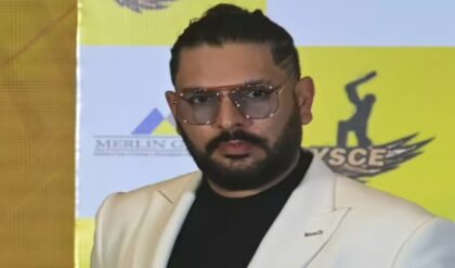‘চপ্পল দিয়ে মারার সময় এসেছে!’ পাঞ্জাবের হারে মেজাজ হারালেন যুবরাজ সিং? ‘চপ্পল দিয়ে মারার সময় এসেছে!’ পাঞ্জাবের হারে মেজাজ হারালেন যুবরাজ সিং?