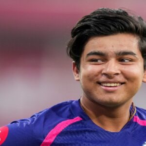 গেইলের ১৭৫-এর রেকর্ড ভাঙার হুঙ্কার ১৫ বছরের কিশোরের! টি-টোয়েন্টিতে ২০০ রানই লক্ষ্য বৈভবের গেইলের ১৭৫-এর রেকর্ড ভাঙার হুঙ্কার ১৫ বছরের কিশোরের! টি-টোয়েন্টিতে ২০০ রানই লক্ষ্য বৈভবের