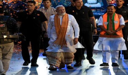 “পঞ্জাবিতে মোদী, বঙ্গে গেরুয়া ঝড়”—দিল্লি থেকে মমতার জন্য এল বড় বার্তা