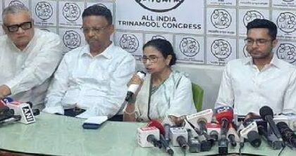 “আমি এখন মুক্ত পাখি, সাধারণ মানুষ!” রাজপথে নেমেই হুঙ্কার মমতার, শুরু হলো নতুন লড়াই