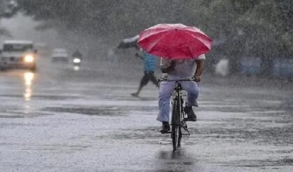 ভয়ঙ্কর দুর্যোগে জেরবার কলকাতা! রেড অ্যালার্ট জারি, রাস্তায় হাঁটুর সমান জল, মেট্রো স্টেশনের ছাদ উধাও ভয়ঙ্কর দুর্যোগে জেরবার কলকাতা! রেড অ্যালার্ট জারি, রাস্তায় হাঁটুর সমান জল, মেট্রো স্টেশনের ছাদ উধাও