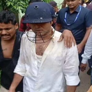 সোনারপুরে রণক্ষেত্র! জনরোষে আক্রান্ত অভিষেক বন্দ্যোপাধ্যায়, ছোড়া হলো ডিম-ইট-জুতো