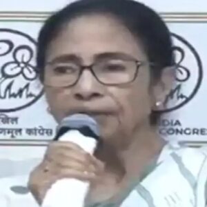 “কমিশনই আসল ভিলেন!” ১০০টি আসন লুঠের বিস্ফোরক অভিযোগ মমতার, তোলপাড় দেশ “কমিশনই আসল ভিলেন!” ১০০টি আসন লুঠের বিস্ফোরক অভিযোগ মমতার, তোলপাড় দেশ