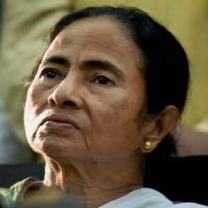 মমতার ডাকে গরহাজির ৬০ বিধায়ক! কালীঘাটের বৈঠকে বড় ধাক্কা খেল তৃণমূল? মমতার ডাকে গরহাজির ৬০ বিধায়ক! কালীঘাটের বৈঠকে বড় ধাক্কা খেল তৃণমূল?