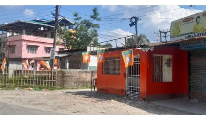 মুহূর্তে উধাও নীল-সাদা, শিলিগুড়ির ‘মমতা মন্দির’ এখন ‘রামভবন’! রাতারাতি ভোলবদল দেখে তাজ্জব এলাকাবাসী