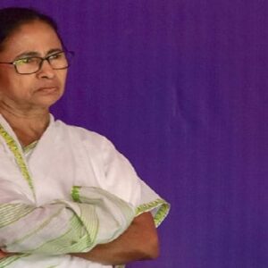 মমতার বৈঠকেই ‘বিদ্রোহের’ সুর? ১১ জন জয়ী বিধায়ক বেপাত্তা! তবে কি তৃণমূলে বড় ভাঙনের ইঙ্গিত?