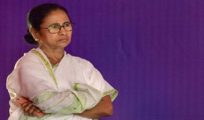মমতার বৈঠকেই ‘বিদ্রোহের’ সুর? ১১ জন জয়ী বিধায়ক বেপাত্তা! তবে কি তৃণমূলে বড় ভাঙনের ইঙ্গিত?