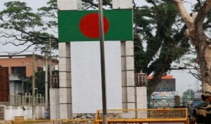 পদ্ম ঝড়ে কাঁপছে ঢাকা! বাংলা জয়ের পর ‘পুশব্যাক’ নিয়ে বাংলাদেশের হুঁশিয়ারি, কড়া জবাব দিল ভারত