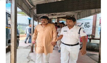 পুলিশের নাকে তৃণমূল কাউন্সিলরের ঘুষি! শ্রীরামপুরে রণক্ষেত্র থানা, মাঝরাতে এই দুঃসাহস দেখালেন কে?