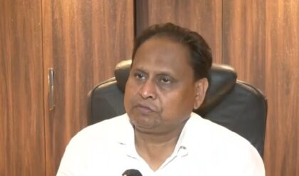 “আসল বিরোধী আমরাই!” শুভেন্দুর মুখ্যমন্ত্রী পদে সিলমোহর পড়তেই বিস্ফোরক হুমায়ুন কবীর