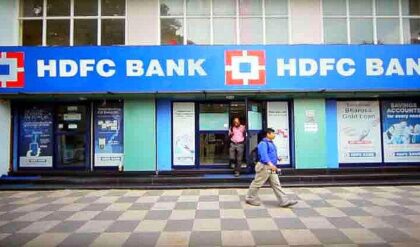 পকেটে টান পড়বে আমজনতার! ঋণে সুদের হার বাড়াল HDFC ব্যাঙ্ক, কত বাড়বে আপনার EMI?