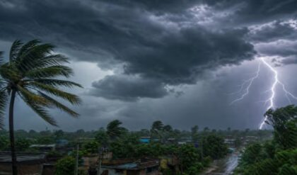 টানা বৃষ্টিতে ভিজবে বাংলা! বঙ্গোপসাগরে দানা বাঁধছে শক্তিশালী নিম্নচাপ, হাওয়া অফিসের ‘অরেঞ্জ অ্যালার্ট’ এই জেলাগুলিতে
