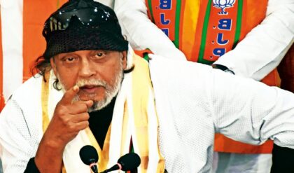 “আজকের দিনটা বাংলার স্বাধীনতার দিন!” শুভেন্দুর শপথ মঞ্চে দাঁড়িয়ে কেন এমন বিস্ফোরক মন্তব্য করলেন মহাগুরু মিঠুন?