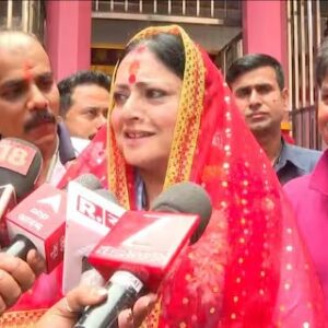 কালীঘাটে অগ্নিমিত্রার মুখে শুধুই ‘জয় শ্রী রাম’! ভোটের ফলের আগে মন্দিরে বড় ইঙ্গিত?