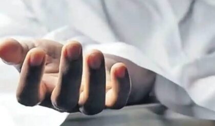 আমেরিকায় পড়তে গিয়ে নিথর দেহ! নিরাপত্তারক্ষী বাবার স্বপ্ন কি তবে বিসর্জন দিল বেকারত্বের জ্বালা?