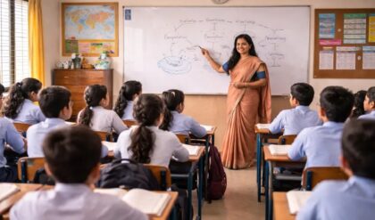 ছাত্র-শিক্ষক সম্পর্কে কেন আসছে তিক্ততা? দূরত্ব কমিয়ে বন্ধু হওয়ার ৫টি গোপন মন্ত্র!