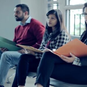 বেকার যুবক-যুবতীদের জন্য বাম্পার লটারি! সরকারি চাকরির বয়সে এক ধাক্কায় ৫ বছরের বড় ছাড় মুখ্যমন্ত্রীর!