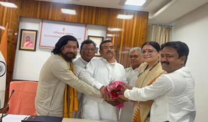 পাওয়ার করিডোরে এবার শুভেন্দুর টিম! কার হাতে নবান্নের চাবিকাঠি? দিলীপ-অগ্নিমিত্রাদের দপ্তরে বড় চমক