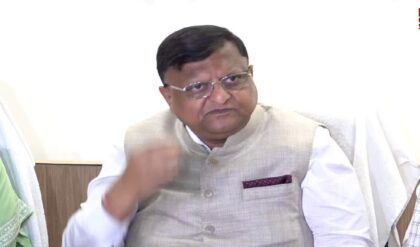 নবান্নে বড় ধামাকা! মুখ্যসচিব পদে মনোজ আগরওয়াল, দিল্লিতে ‘নির্বাসন’ দুষ্মন্তর? শুভেন্দুর নয়া প্রশাসনিক চাল