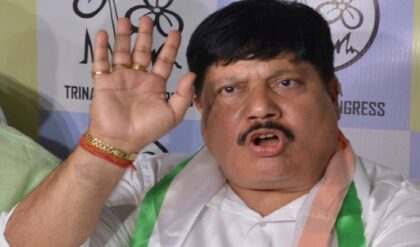 ‘মমতাও চোর, ভাইপোও চোর!’ সুজিত বসু গ্রেফতার হতেই ব্যারাকপুরের অর্জুনের মুখে আগ্নেয়গিরি!
