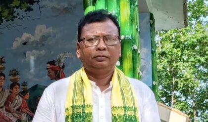 ভুয়ো এসটি শংসাপত্রধারী সাবধান! এবার আসল আদিবাসীদের অধিকার ফেরাতে বড় ‘অপারেশন’ শুরু করছেন মন্ত্রী ক্ষুদিরাম টুডু! ভুয়ো এসটি শংসাপত্রধারী সাবধান! এবার আসল আদিবাসীদের অধিকার ফেরাতে বড় ‘অপারেশন’ শুরু করছেন মন্ত্রী ক্ষুদিরাম টুডু!