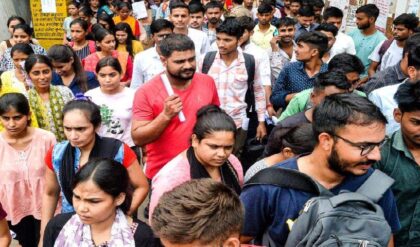 NEET-এর প্রশ্নফাঁস কি তবে সত্যি? আসরে নামল সিবিআই, বড় বিপদে পড়তে পারেন যে রাঘববোয়ালরা! NEET-এর প্রশ্নফাঁস কি তবে সত্যি? আসরে নামল সিবিআই, বড় বিপদে পড়তে পারেন যে রাঘববোয়ালরা!