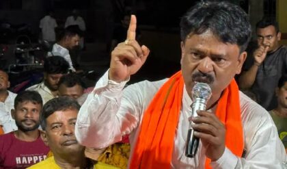 ‘৭ দিন সময় দিলাম, তারপর খেলা হবে!’ চেয়ারে বসেই দুর্নীতিবাজদের ঘুম ওড়ালেন মন্ত্রী অশোক কীর্তনীয়া
