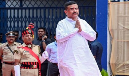 মমতার দুর্গে গেরুয়া ঝড়! ভবানীপুরে বিজয় মিছিলে জনজোয়ার, ‘মুখ্যমন্ত্রী’ শুভেন্দুকে দেখতে ভিড় উপচে পড়ল রাস্তায়  ভবানীপুরে