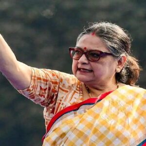 চার দশকের আনুগত্যের এই পুরস্কার? মুখ্য সচেতকের পদ হারিয়েই চরম অভিমানী কাকলি, মমতাকে কী বার্তা দিলেন সাংসদ? চার দশকের আনুগত্যের এই পুরস্কার? মুখ্য সচেতকের পদ হারিয়েই চরম অভিমানী কাকলি, মমতাকে কী বার্তা দিলেন সাংসদ?