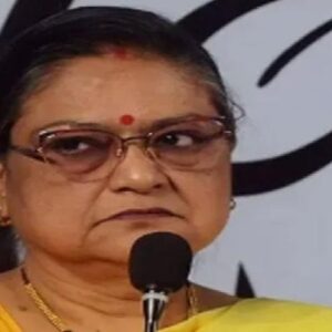 “৪ দশকের আনুগত্যের এই পুরস্কার?!” লোকসভার পদ খোয়াতেই ফেসবুকে চরম বোমা ফাটালেন কাকলি ঘোষ দস্তিদার!