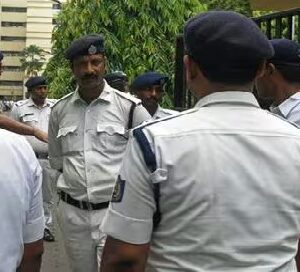 কলকাতায় গাড়ি পার্কিং করার আগে সাবধান! লালবাজারের নতুন নিয়মে এক ভুলেই ফাঁকা হবে পকেট