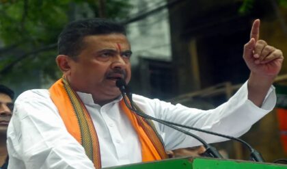 “কলকাতাতেই ২৪টা প্রপার্টি!” ফলতার মাটিতে দাঁড়িয়ে ‘ভাইপোবাবু’র সম্পত্তির খতিয়ান ফাঁস করলেন শুভেন্দু
