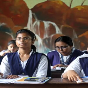 সিলেবাসে চরম কোপ নতুন সরকারের! এক ঝটকায় বাদ চলে গেল দীর্ঘদিনের কোন বিতর্কিত ইতিহাস?