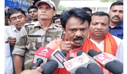 “সমবায় দুর্নীতি থেকে গুন্ডাবাহিনী, কড়ায়-গণ্ডায় হিসাব হবে!” ভরা মে-তে চরম হুঁশিয়ারি খাদ্যমন্ত্রীর “সমবায় দুর্নীতি থেকে গুন্ডাবাহিনী, কড়ায়-গণ্ডায় হিসাব হবে!” ভরা মে-তে চরম হুঁশিয়ারি খাদ্যমন্ত্রীর