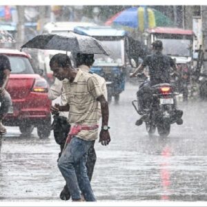 সময়ের আগেই দেশে বর্ষার এন্ট্রি! দক্ষিণবঙ্গে কি তবে স্বস্তির বৃষ্টি, নাকি কলকাতার কপালে শুধুই চাতকের অপেক্ষা? সময়ের আগেই দেশে বর্ষার এন্ট্রি! দক্ষিণবঙ্গে কি তবে স্বস্তির বৃষ্টি, নাকি কলকাতার কপালে শুধুই চাতকের অপেক্ষা?