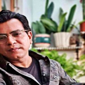 “অচলায়তনে ধুলো জমে রয়েছে, সরাতে সময় লাগবে!” টলিউড নাকি রাজনীতি—কাকে বিঁধলেন রুদ্রনীল ঘোষ? “অচলায়তনে ধুলো জমে রয়েছে, সরাতে সময় লাগবে!” টলিউড নাকি রাজনীতি—কাকে বিঁধলেন রুদ্রনীল ঘোষ?