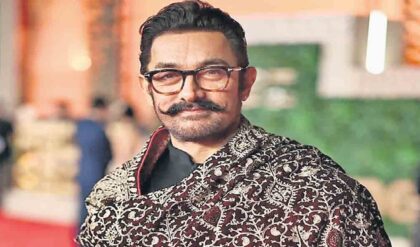 সবাই যেখানে লাইমলাইট খোঁজেন, আমির সেখানে কেন পালিয়ে বেড়ান? বলিউডের ‘মিস্টার পারফেকশনিস্ট’-এর গোপন রহস্য ফাঁস!