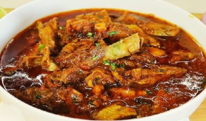 হাজার চেষ্টা করলেও মাংস শক্তই থেকে যায়? মাটন সেদ্ধ করার এই গোপন জাদুকরী ট্রিকটি ৯৯% রাঁধুনিই জানেন না!