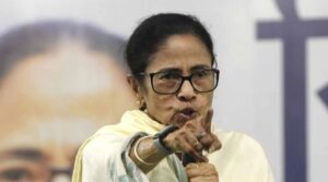 হারলেও গদি ছাড়বেন না মমতা? সংবিধানের কোন প্যাঁচে মুখ্যমন্ত্রীকে সরাতে পারেন রাজ্যপাল!