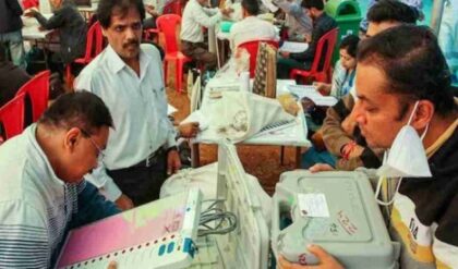 সোমবারে মেগা-গণনা! ৪৩১ জন ‘স্পেশাল নজরদার’ সামলাবেন ২৯৩ আসন, আপনার জেলায় কতজন থাকছেন?