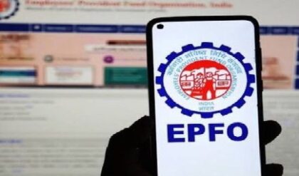 PF গ্রাহকদের পোয়াবারো! এবার কি ৮.২৫% হারে সুদ? পেনশন ও টাকা তোলার পদ্ধতিতে ঐতিহাসিক বদলের পথে মোদী সরকার