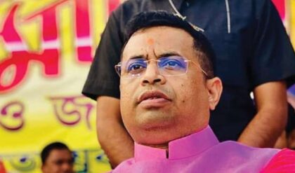 ‘জননেতাই হবেন মুখ্যমন্ত্রী’, সৌমিত্র খাঁ-র এক মন্তব্যে শোরগোল বঙ্গ রাজনীতিতে! ইঙ্গিত কোন দিকে?