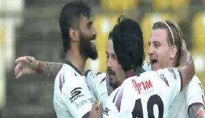“ম্যাকলারেনের নবম গোলও বৃথা!”-রনি উইলসনের ম্যাজিকে আটকে গেল সবুজ-মেরুন