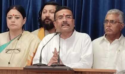 “আয়ুষ্মান ভারত থেকে সরকারি চাকরি”-প্রথম বৈঠকেই যে বড় ৬ সিদ্ধান্ত নিলেন শুভেন্দু?