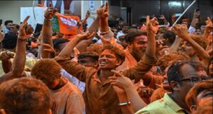“তৃণমূলের দুর্গে মেগা ফাটল!”-১৪৪ ওয়ার্ডের ফলাফল বিশ্লেষণে শহরজুড়ে বইছে ‘গেরুয়া ঝড়’
