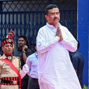 “এতদিন পর স্বাধীনতা পেলাম!” শুভেন্দুর কাছে ভিড় করছেন তৃণমূল বিধায়করা? শপথ নিয়েই বিস্ফোরক মুখ্যমন্ত্রী
